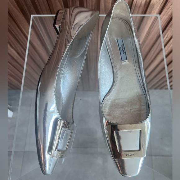 Prada Silver Flats Size 40.5 - Picture 1 of 8
